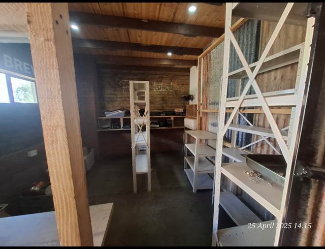210M² BUILDING TO LET IN PIONEER PARK