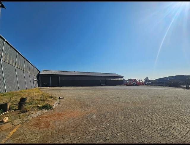 2,602M² WAREHOUSE TO LET IN TUNNEY