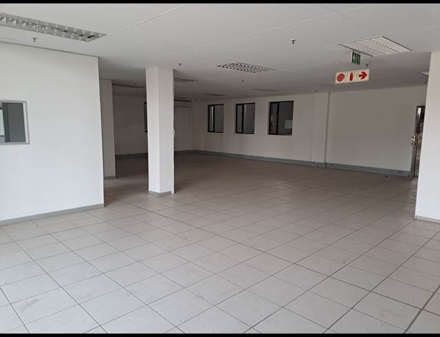 3,893M² WAREHOUSE TO LET IN POMONA