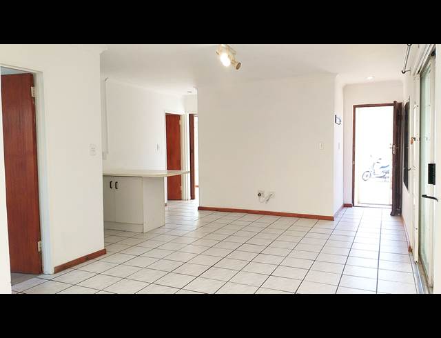 2 bed property to rent in KENILWORTH