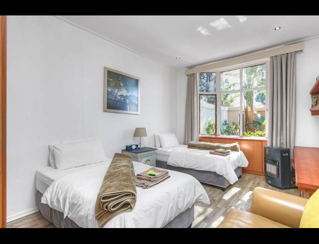 4 BEDROOM HOUSE TO LET IN NORWOOD