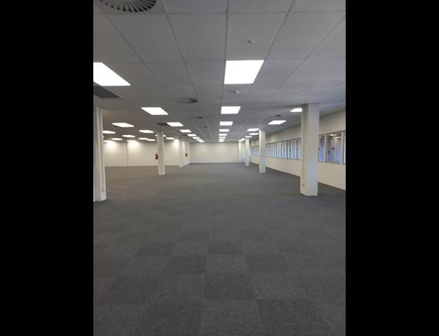 651M² OFFICE TO LET IN UMGENI PARK