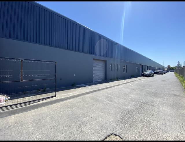 680M² WAREHOUSE TO LET IN EPPING INDUSTRIAL