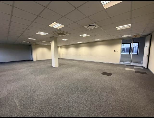 1,012M² BUILDING TO LET IN BEDFORDVIEW