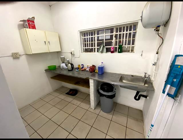 207M² BUSINESS TO LET IN POTCHEFSTROOM CENTRAL