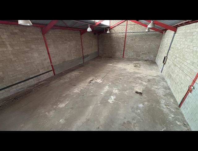326M² WAREHOUSE TO LET IN ROBERTVILLE
