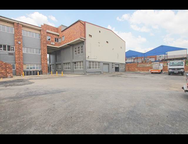 413M² WAREHOUSE TO LET IN WYNBERG
