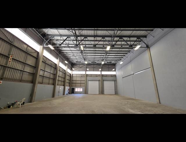 1,287M² WAREHOUSE TO LET IN LANSERIA