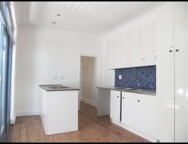 2 bed property to rent in OBSERVATORY