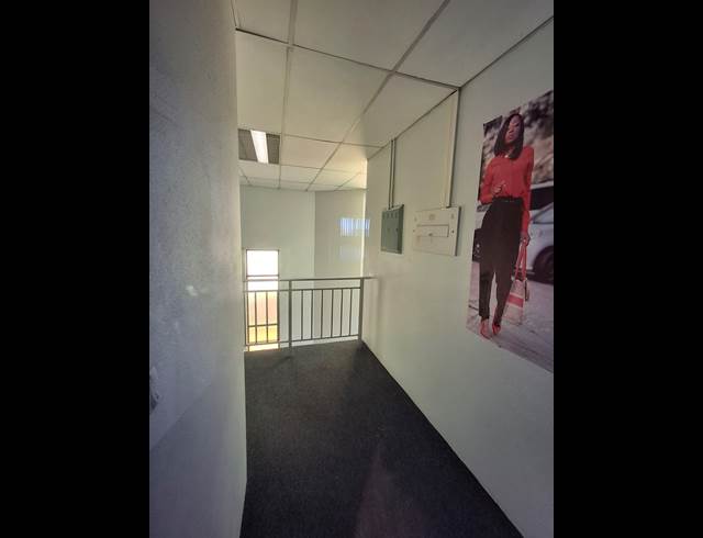 275M² BUSINESS TO LET IN VINCENT