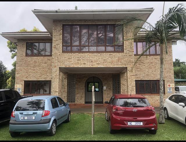 130M² BUSINESS CENTRE RENTED IN HILLCREST CENTRAL