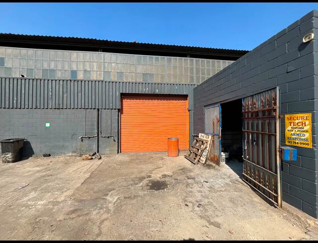200M² WORKSHOP TO LET IN VULCANIA