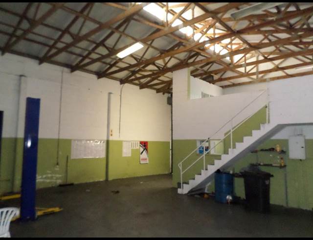185M² FACTORY TO LET IN BEACONVALE