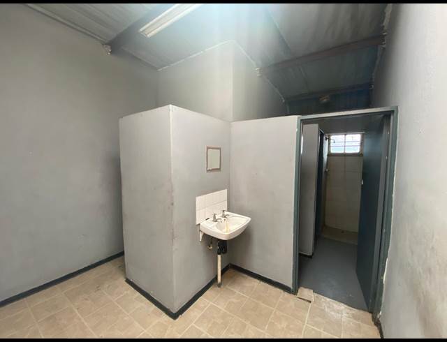 187M² WAREHOUSE TO LET IN WADEVILLE