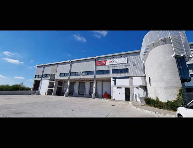 3,527M² WAREHOUSE TO LET IN AIRPORT INDUSTRIA