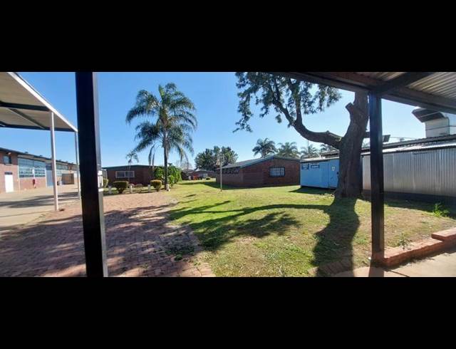 INDUSTRIAL PROPERTY TO RENT IN ROSSLYN