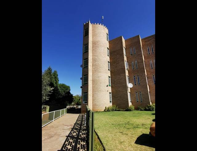 2 BEDROOM PROPERTY TO RENT IN BAILLIE PARK