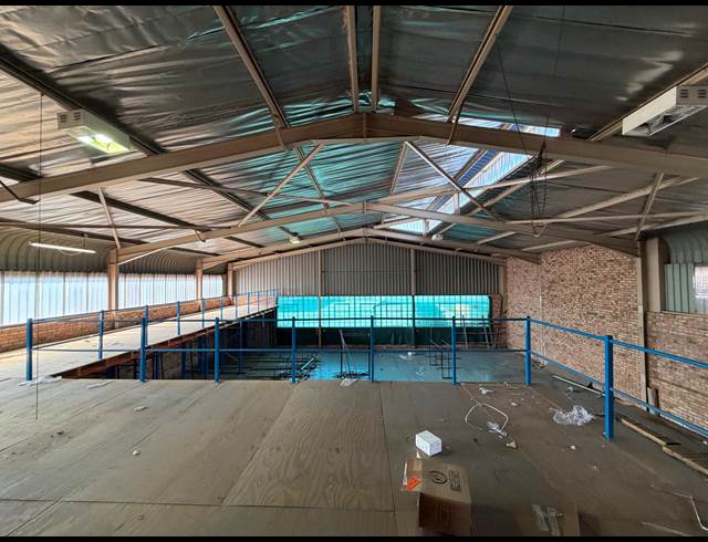 450M² WAREHOUSE TO LET IN HALFWAY HOUSE