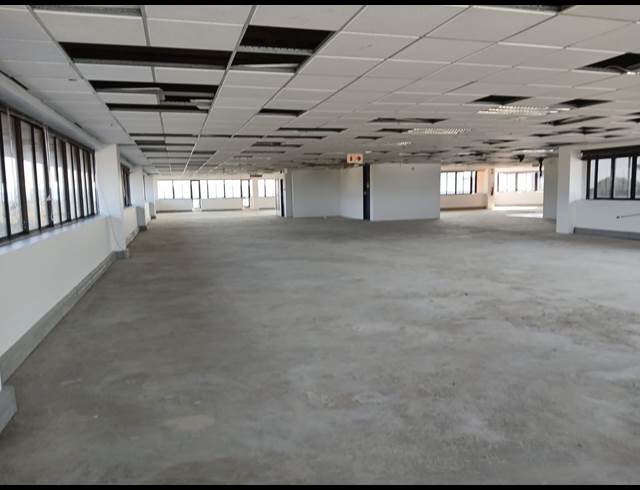 1,246M² OFFICE TO LET IN WESTVILLE