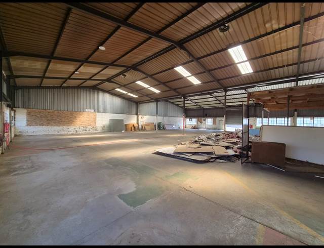 750M² WAREHOUSE TO LET IN WADEVILLE