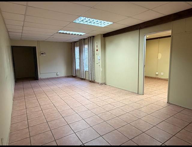 45M² OFFICE TO LET IN WIERDA PARK