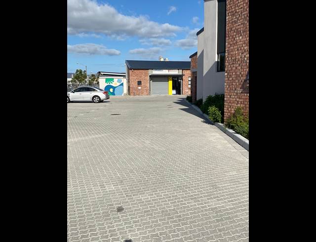 274M² MINI FACTORY TO LET IN OTTERY