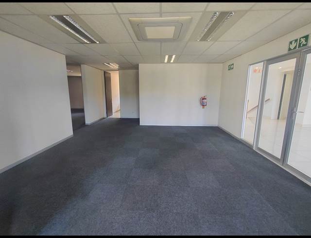469M² OFFICE TO LET IN BRYANSTON