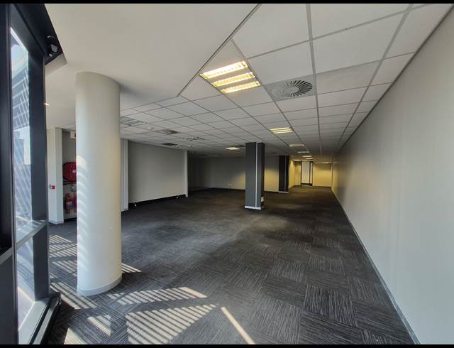 187M² OFFICE TO LET IN SANDTON CENTRAL