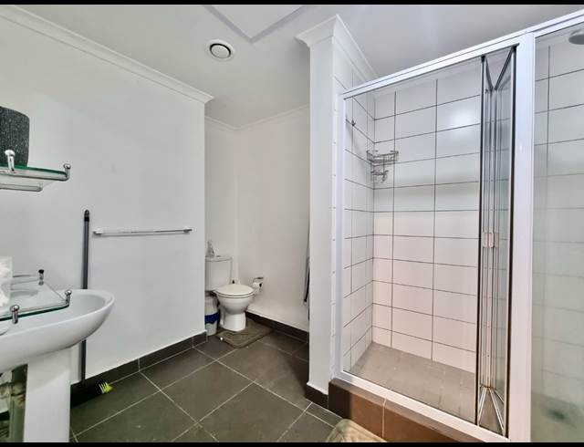 1 BEDROOM APARTMENT TO LET IN SALT RIVER