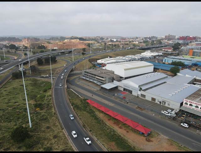 5,935M² WAREHOUSE TO LET IN CITY & SUBURBAN