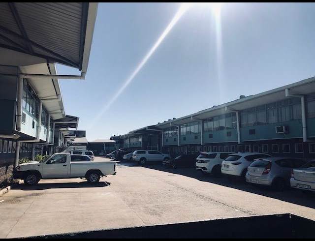 493M² WAREHOUSE TO LET IN RED HILL