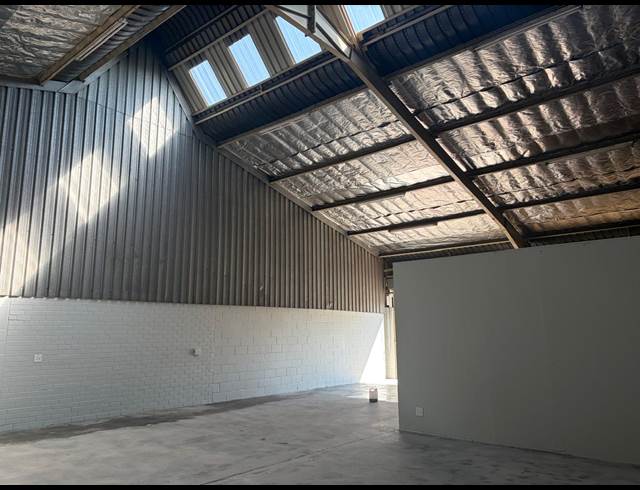 200M² WAREHOUSE TO LET IN ALBERTON NORTH