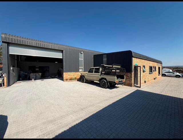 589M² WAREHOUSE TO LET IN MULDERSDRIFT