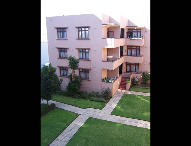 2 bed property to rent in WOODSTOCK