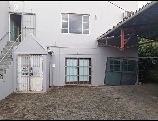 110M² BUILDING RENTED IN BEREA