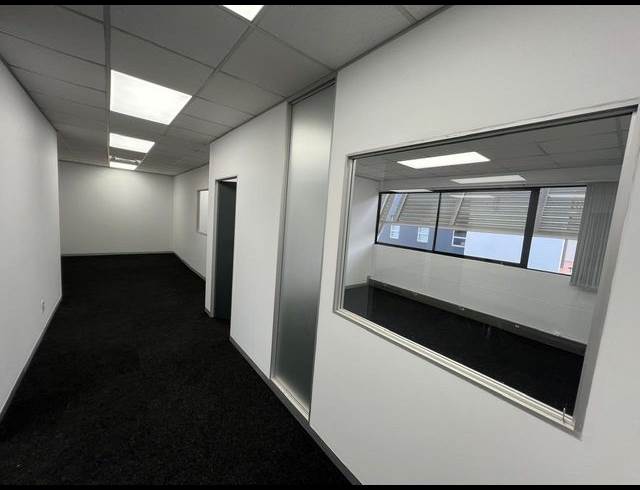 134.10M² OFFICE TO LET IN WESTVILLE