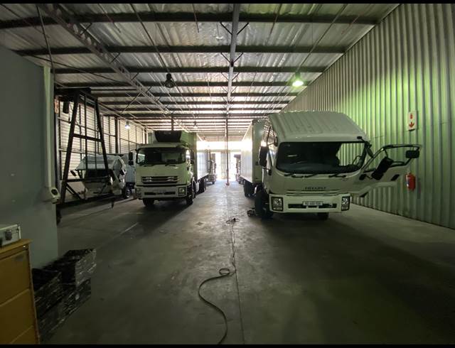 1,028M² WAREHOUSE TO LET IN BRIARDENE