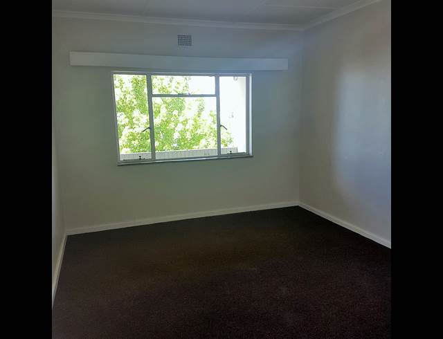 2 bed property to rent in WORCESTER CENTRAL