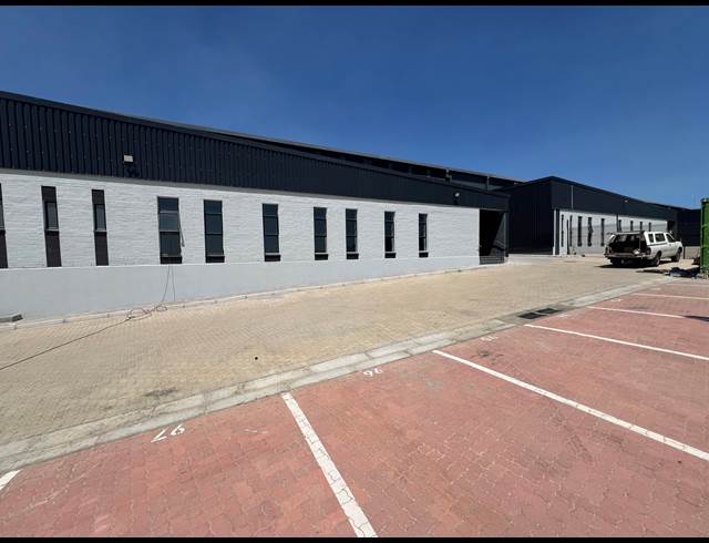 1,569M² WAREHOUSE TO LET IN ATLANTIC HILLS
