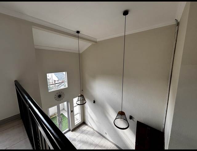 2 BEDROOM APARTMENT TO LET IN MORNINGSIDE