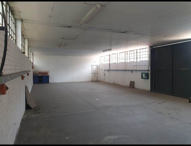 150M² WAREHOUSE TO LET IN ISANDO