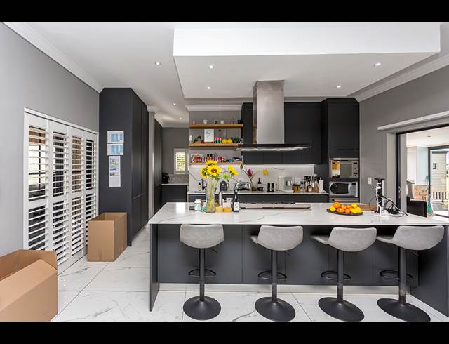 5 BEDROOM HOUSE TO LET IN ATLANTIC BEACH GOLF ESTATE