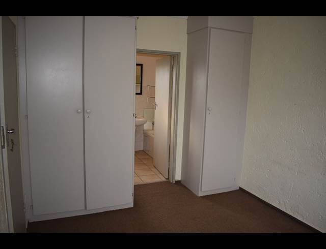 2 bed property to rent in RYNFIELD
