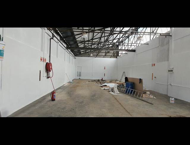 300M² WAREHOUSE TO LET IN SEBENZA