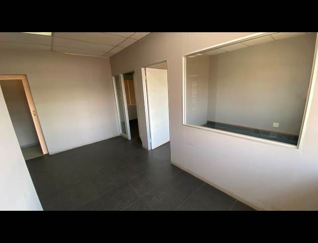 177M² WAREHOUSE TO LET IN HENNOPSPARK INDUSTRIAL