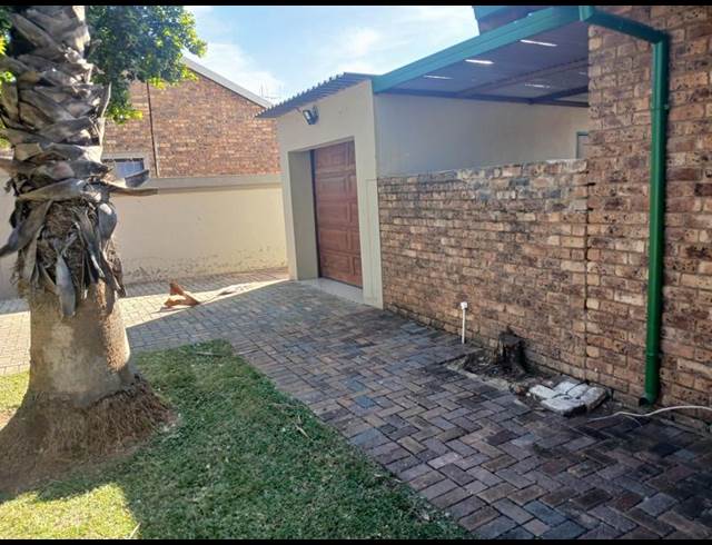 2 BEDROOM PROPERTY TO RENT IN THERESA PARK