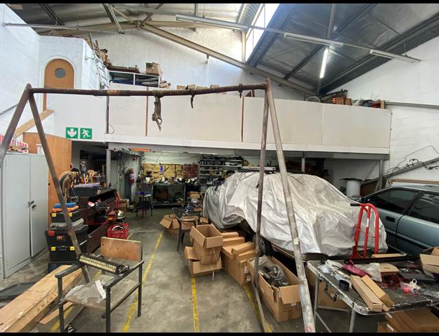 260M² WAREHOUSE TO LET IN SPRINGFIELD