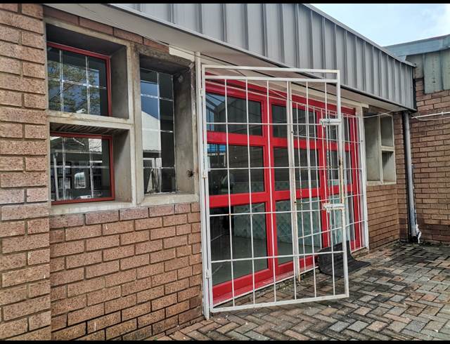 133M² OFFICE TO LET IN VALHALLA
