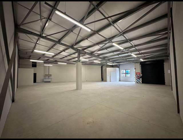 256M² BUSINESS TO LET IN MILNERTON CENTRAL