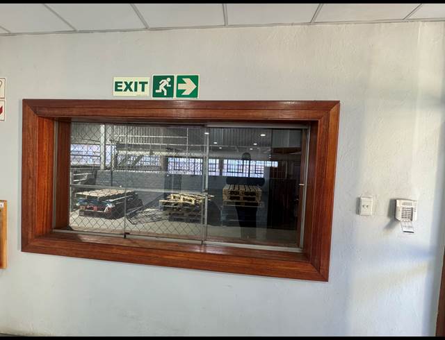 1,322M² WAREHOUSE TO LET IN WYNBERG